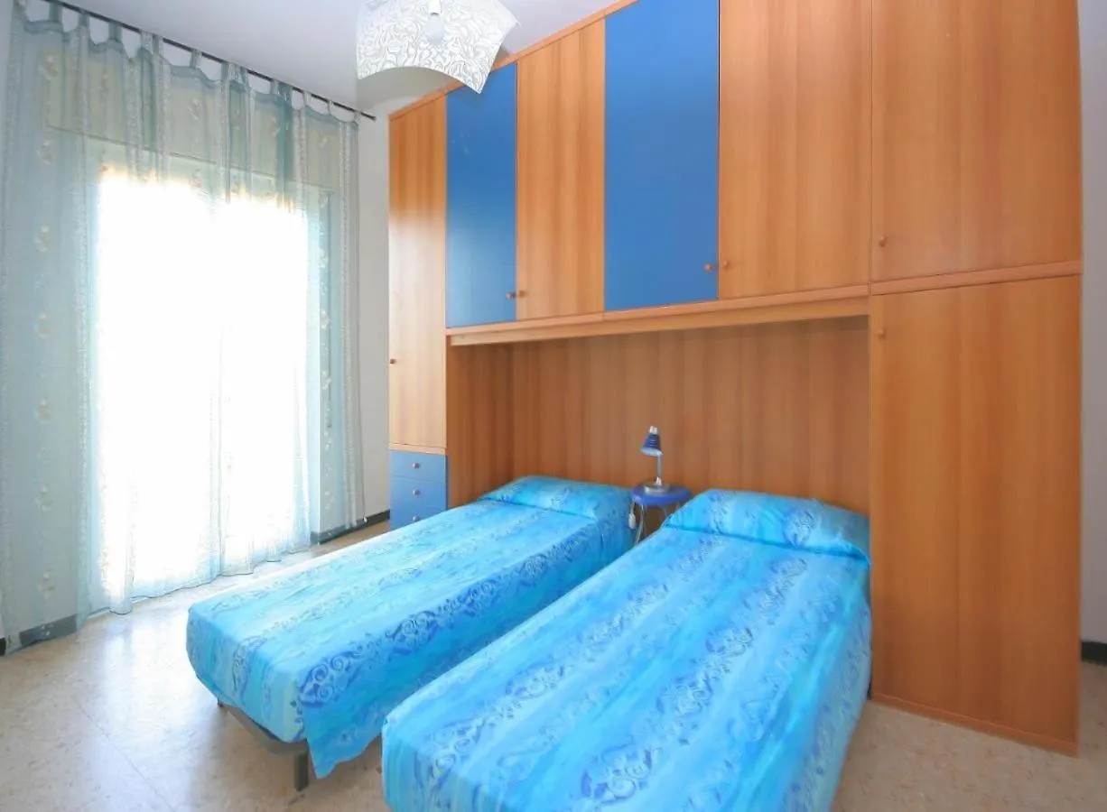 דירות Marina dʼAndora Xxv Aprile 2 Int 10 Frontemare 3 0*,